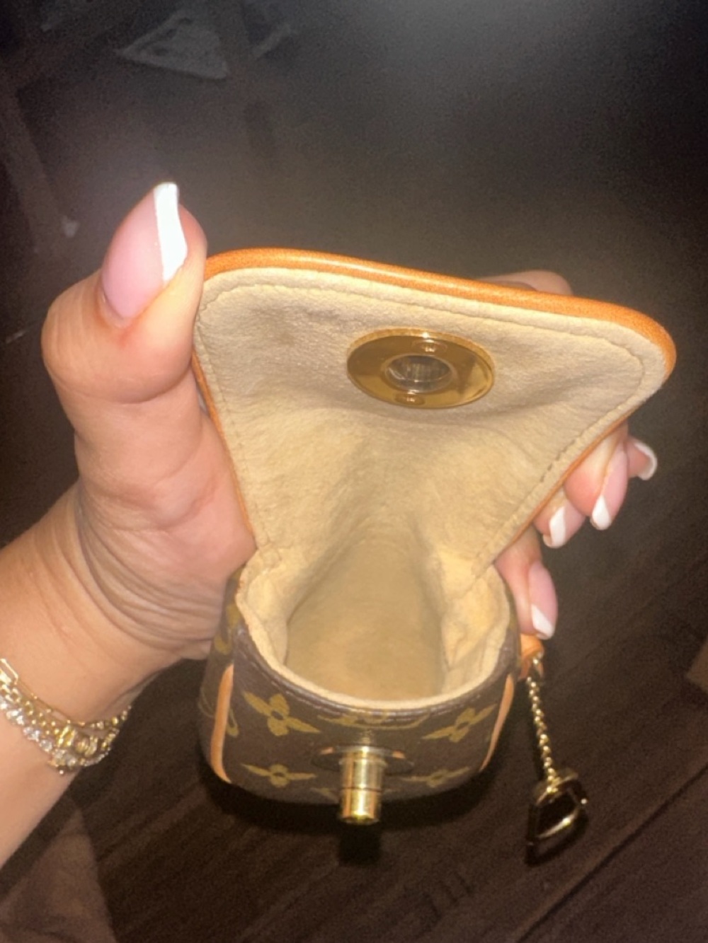 RARE✅LV POUCH LOUIS VUITTON KEY POUCH KEYCHAIN MINI POCHETTE LV lipstick pouch - Picture 9 of 17